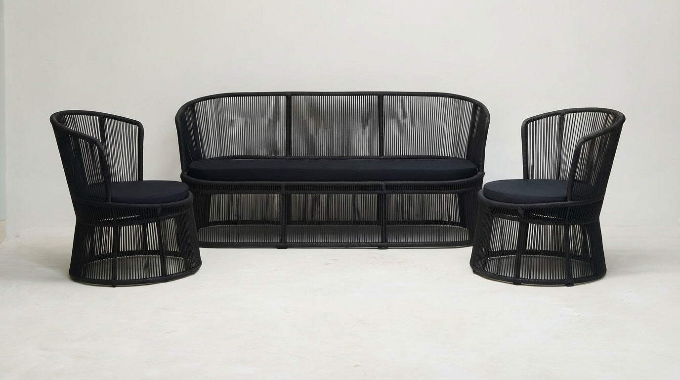 How to Choose Outdoor Furniture for Summer Entertaining