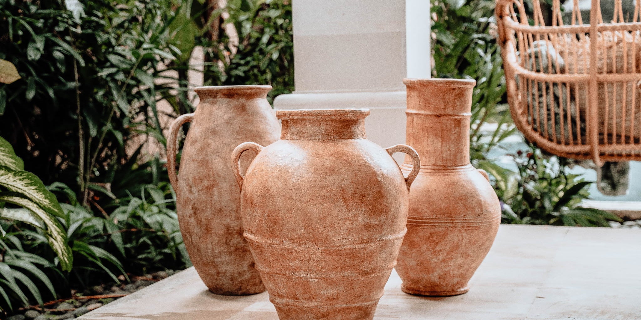 VASES & POTS