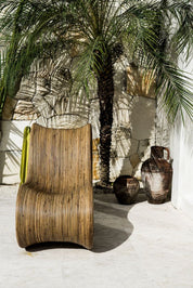 Brown rattan sun lounger – Tegal Robin ergonomic sunbed for poolside or garden, eco-friendly outdoor furniture