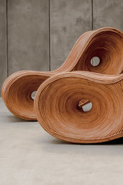 Cognac rattan sun lounger – Tegal Robin ergonomic sunbed for poolside or garden, eco-friendly outdoor furniture