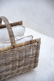 Wicker basket for firewood 
