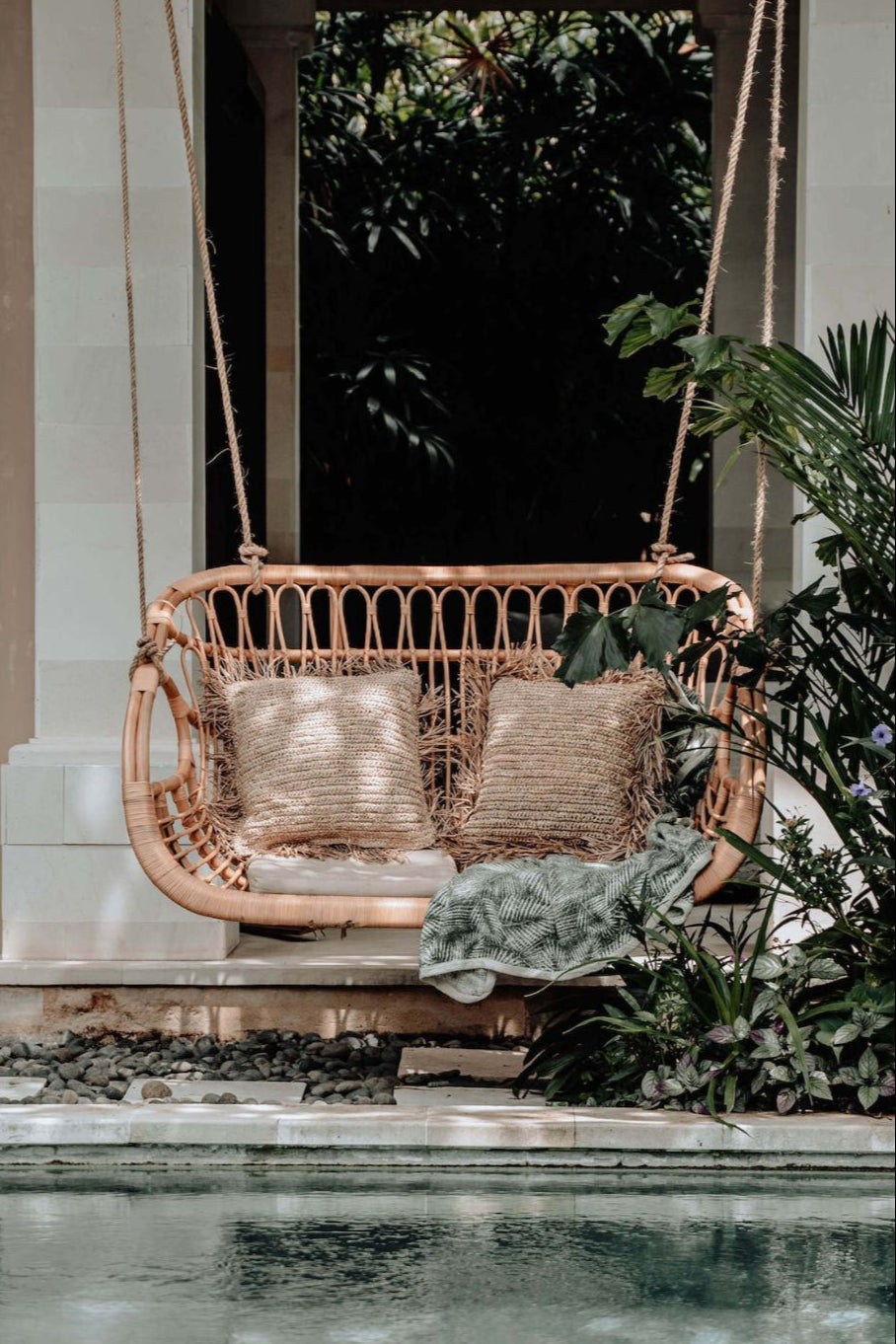 Koboo double handmade durable natural rattan hanging chair for indoor living rooms, covered terraces, patios, balconies, and outdoor gardens