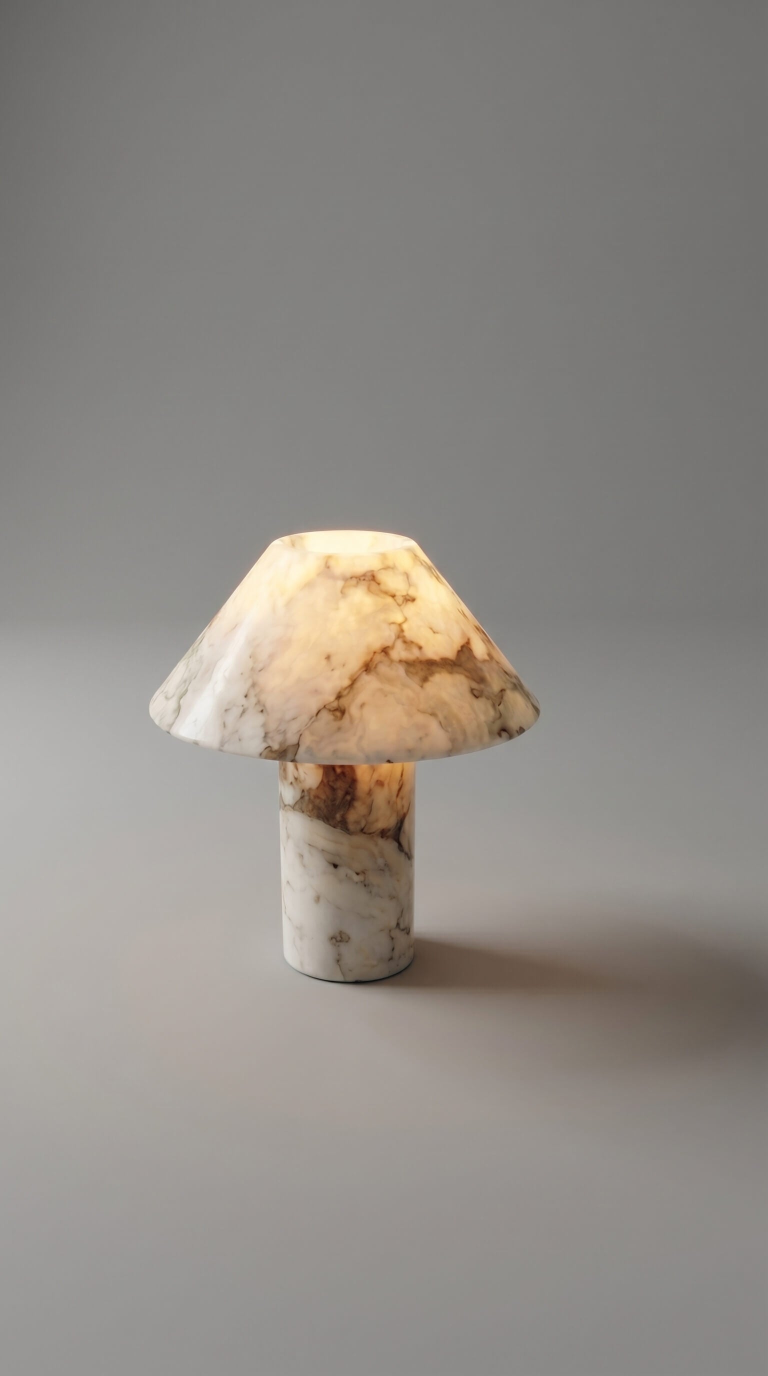 Marble-textured mushroom-shaped lamp 