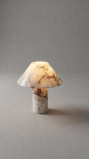 Marble-textured mushroom-shaped lamp 