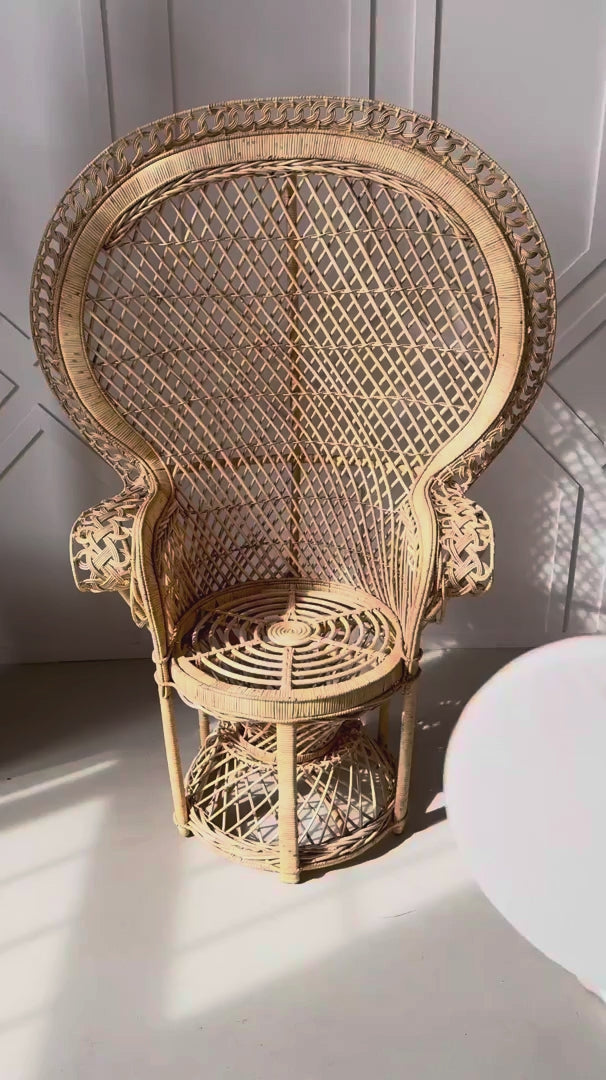 Peacock Rattan Large Relax Chair