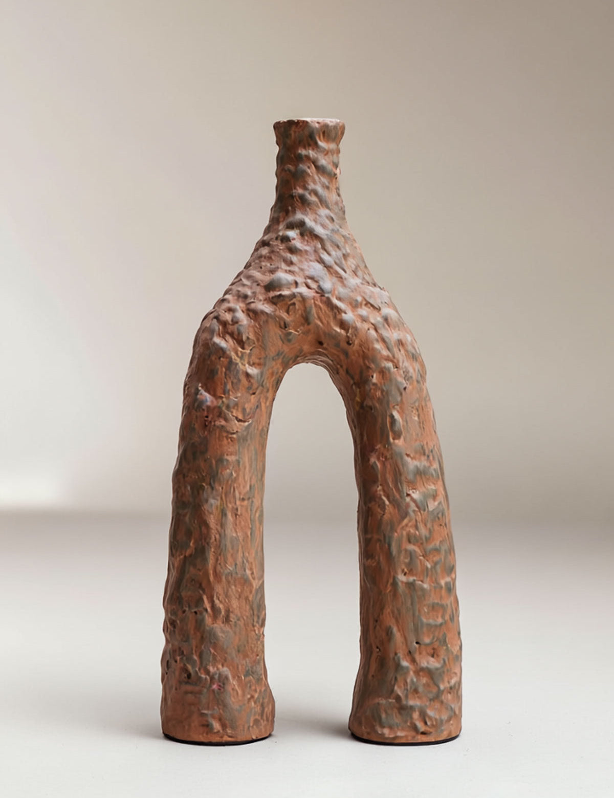 Textured ceramic vase 